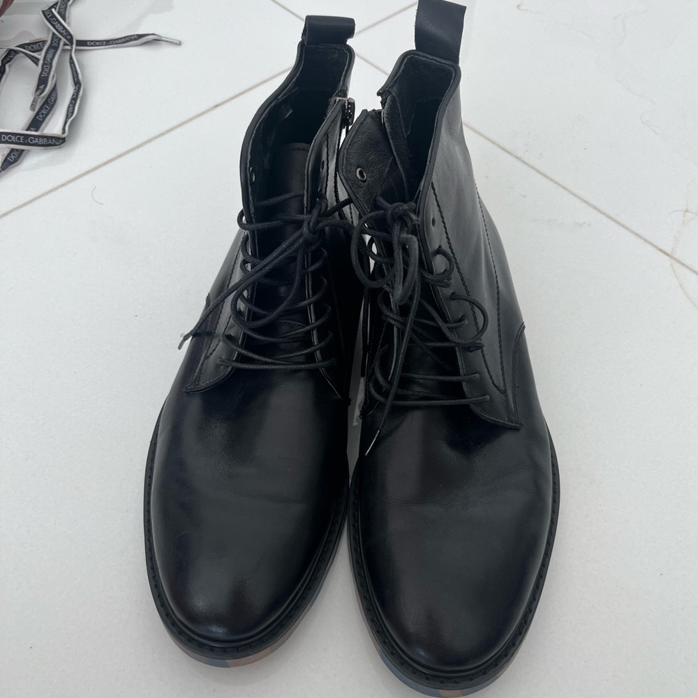 Black leather boots, Sarkany brand, size 40.